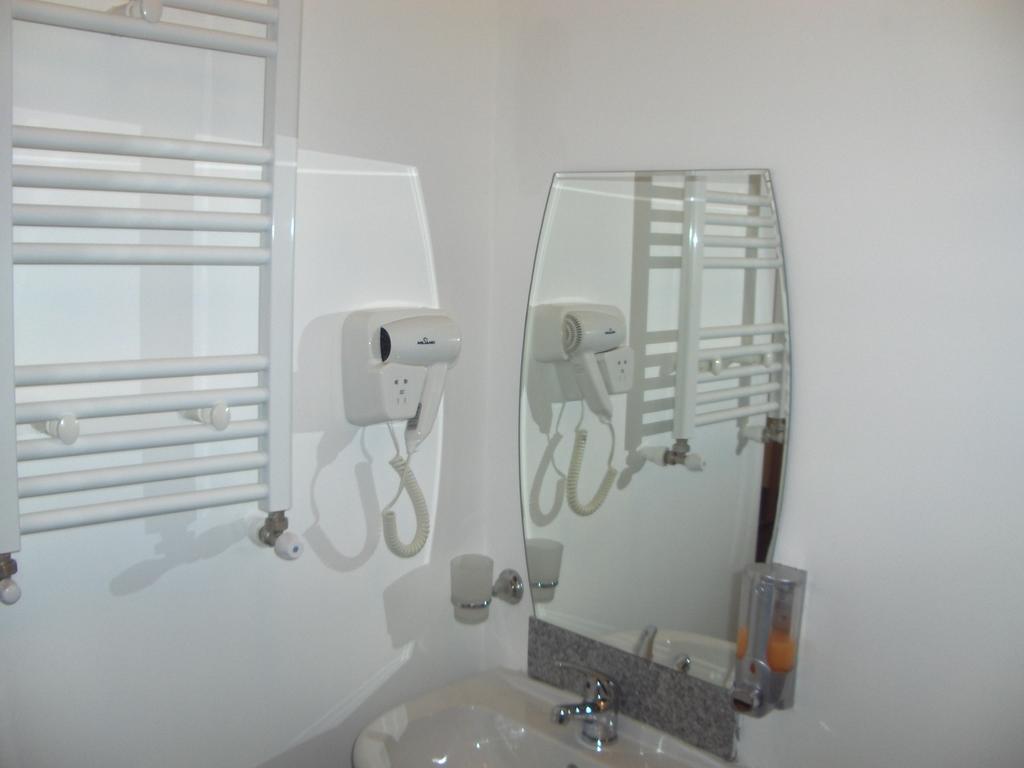 Hotel Vitan273 Bukares Bagian luar foto